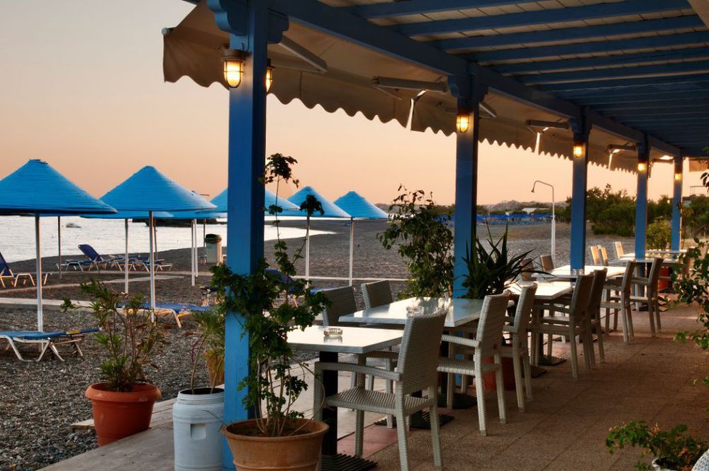 Coriva Beach Hotel & Bungalows Kucunári Étterem fotó